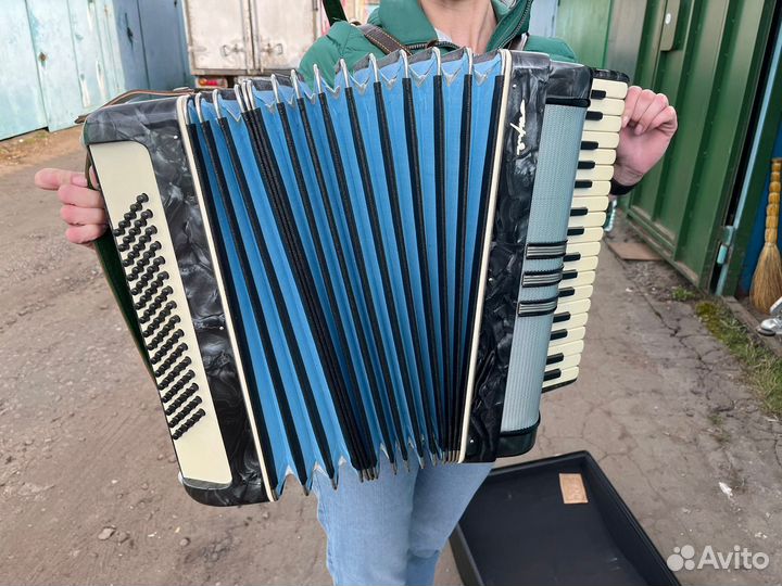Аккордеон Заря 1967 года