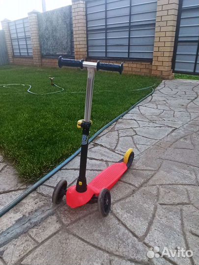 Самокат детский трехколесный