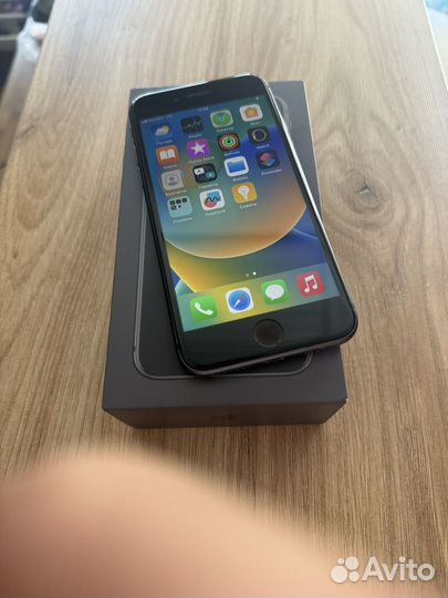 iPhone 8, 64 ГБ