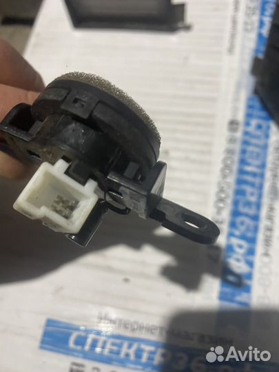 Динамик двери Kia Cerato 3 YD бу оригинал