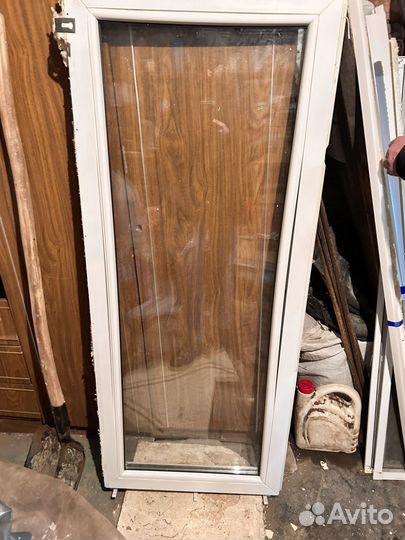 Балконная дверь с окном