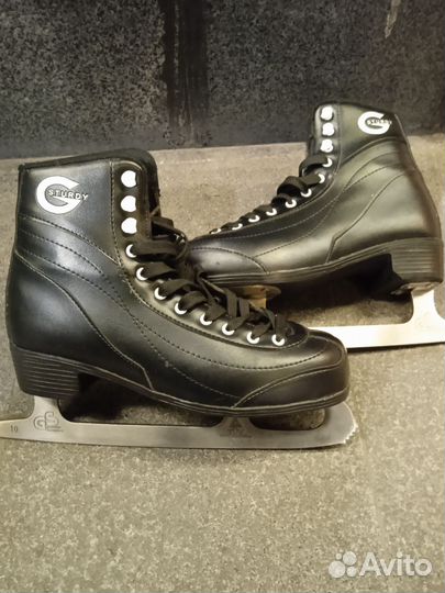 Коньки Sturdy, новые, р. 40