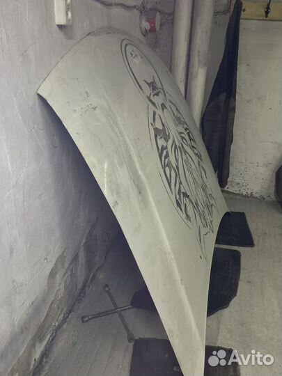 Капот Mitsubishi Diamante