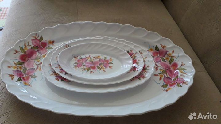 Блюдо набор новые 4 шт пластик 90-х г