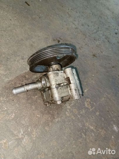 Насос гур Ниссан primera p12