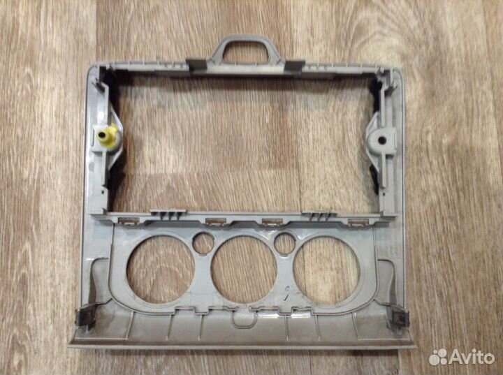 Рамка магнитолы Форд Фокус 2 разборка