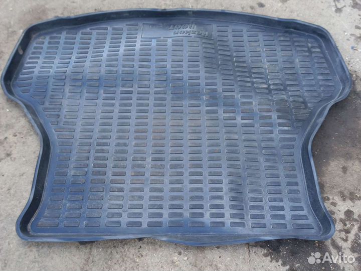 Хендай акцент- коврик багажника