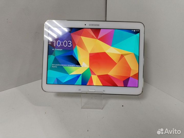 Планшет без SIM-карты Samsung Galaxy Tab 4 10.1 SM