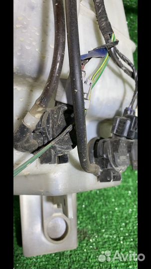 Бачок омывателя Mazda 6 1