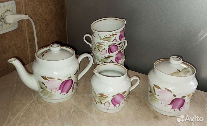 Чайный сервиз и кофейный сервиз СССР