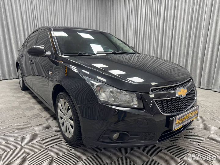 Chevrolet Cruze 1.6 AT, 2011, 196 553 км