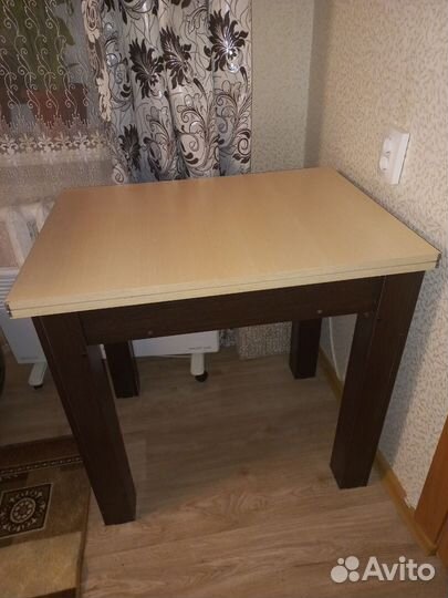 Кухонный стол