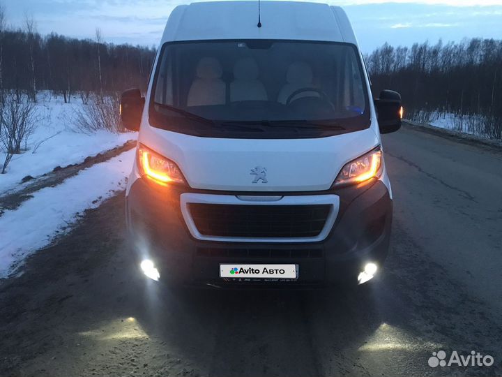 Peugeot Boxer цельнометаллический, 2017