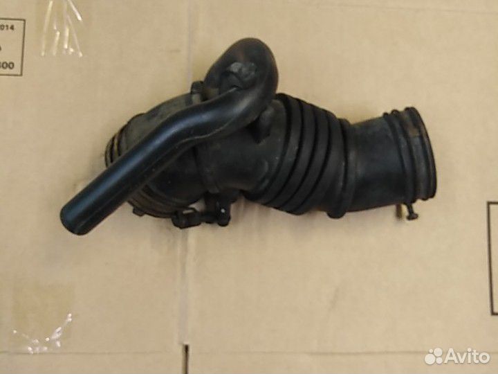 Патрубок дроссельной заслонки Hyundai Getz