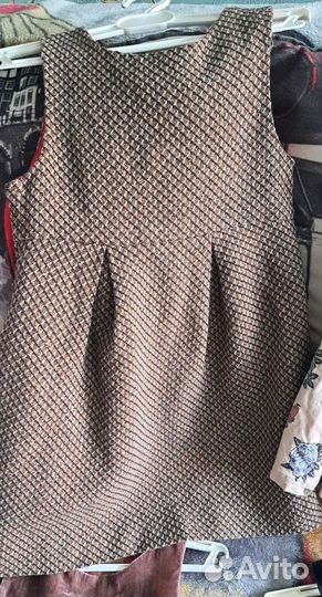 Вещи на девочку пакетом. 6 платьев. 104-116