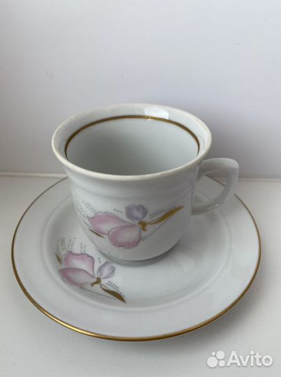 Чашки с блюдцами (6 штук)