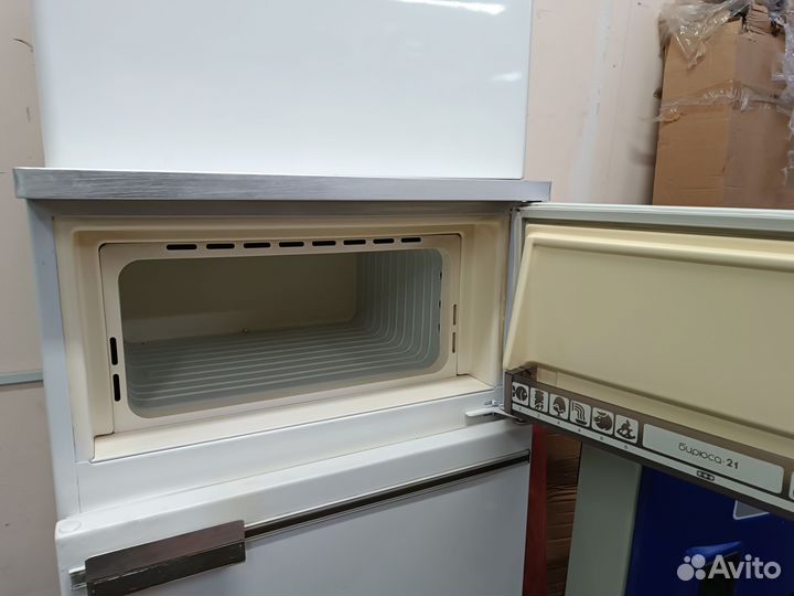 Холодильник Бирюса 150 см. Доставка