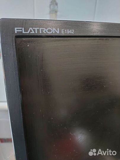 Монитор LG flatron e 1942