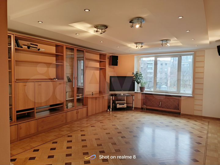 3-к. квартира, 127 м², 3/13 эт.