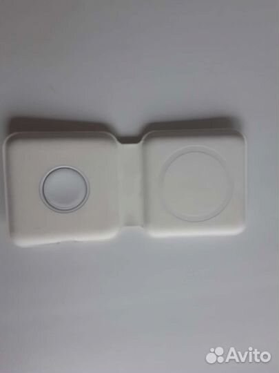 Беспроводная зарядка для iPhone