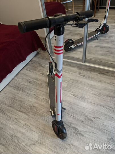 Электросамокат Midway i max (нужен ремонт)