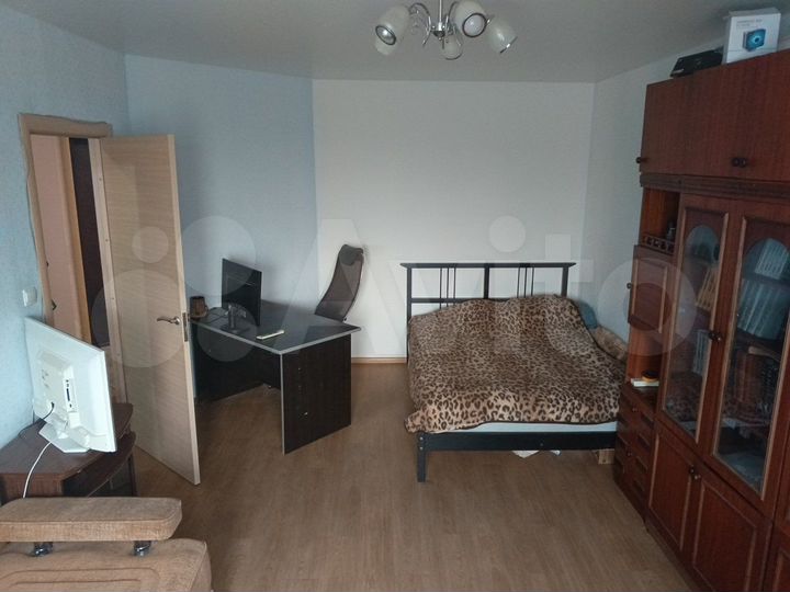 3-к. квартира, 89 м², 3/17 эт.