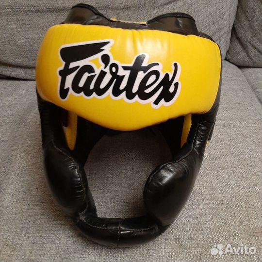 Боксерский шлем fairtex