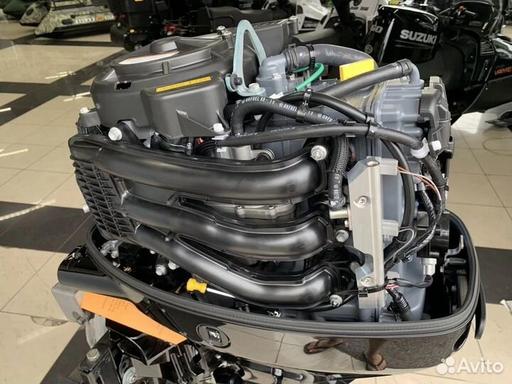 Лодочный мотор Suzuki DF 60 ATS витрина