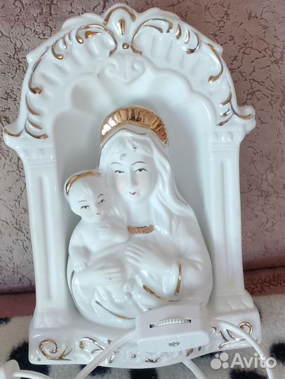 Статуэтка фарфор Дева с младенцем