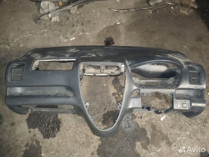 Торпедо Honda Civic EU3 4EE2 2000-2007