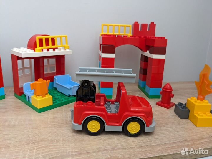 Lego duplo 10593 пожарная станция. Оригинал