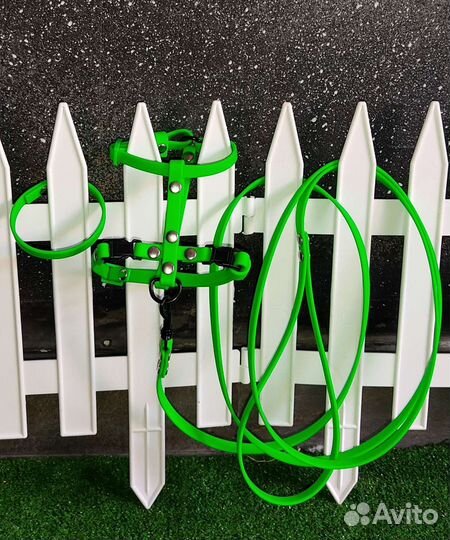 Шлейка для собаки из Биотана