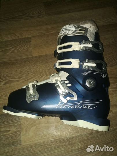 Горнолыжные ботинки