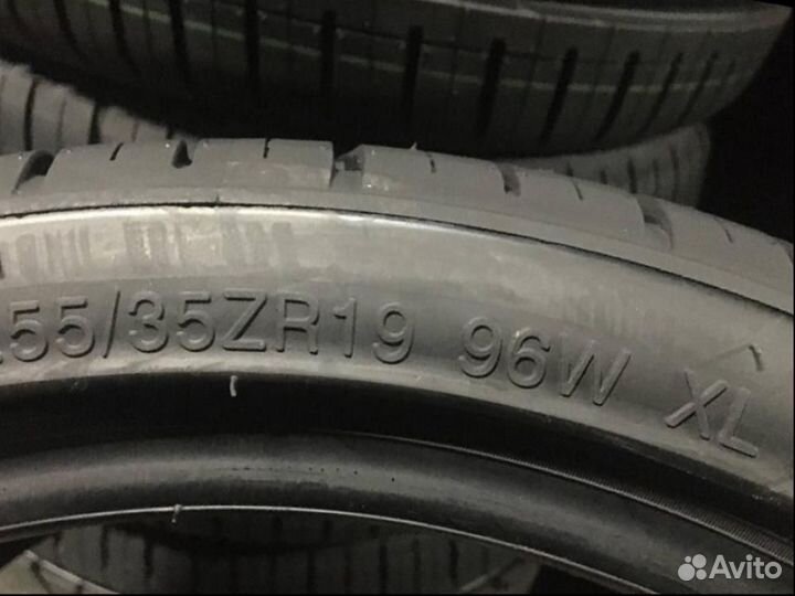 Rydanz Roadster R02 255/35 R19 96W