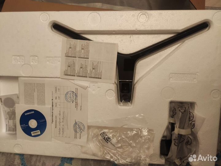 Монитор Samsung