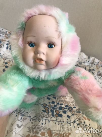 Плюшевая кукла