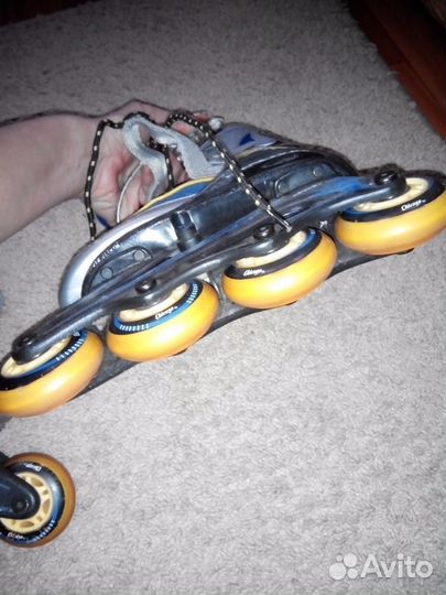 Роликовые коньки