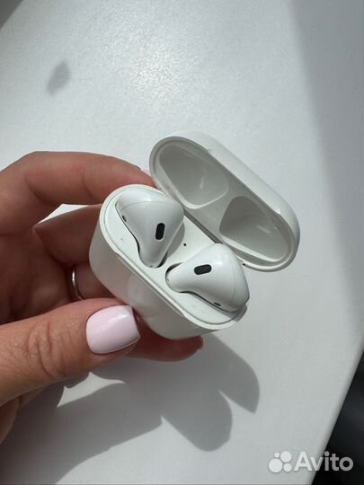 Беспроводные наушники AirPods 2