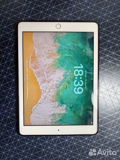 iPad 6 поколения (2018) wifi 32gb
