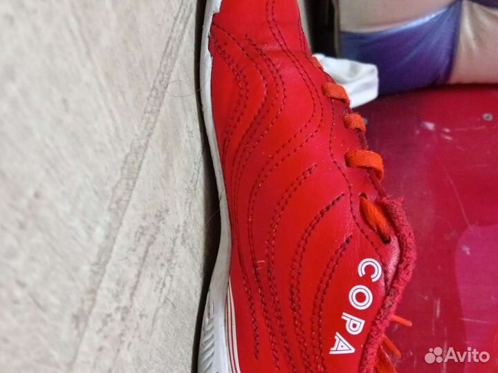 Бутсы adidas (футзалки)