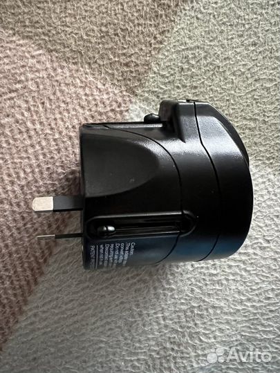 Адаптер Insignia для путешествий