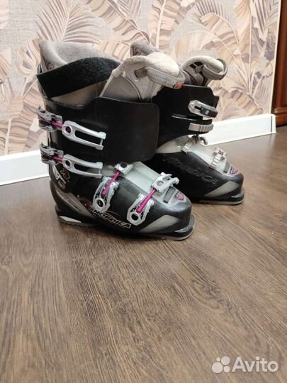 Горнолыжные ботинки