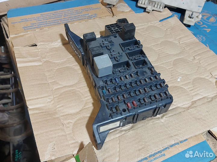 Блок предохранителей салонный Форд Мондео 3 1,8