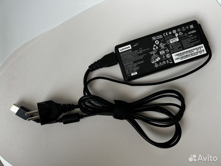 Зарядное устройство для ноутбука lenovo 20V/6,75A