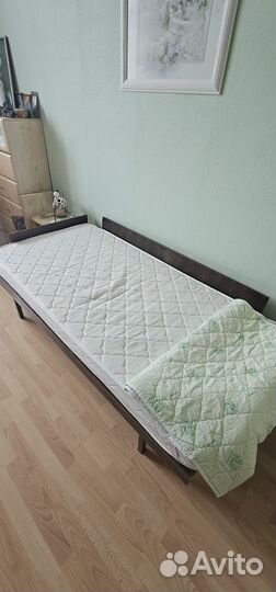 Кровать с матрасом бу