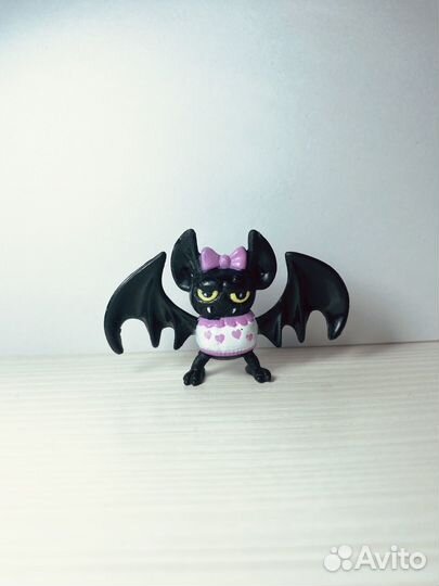 Питомец Дракулауры оригинал