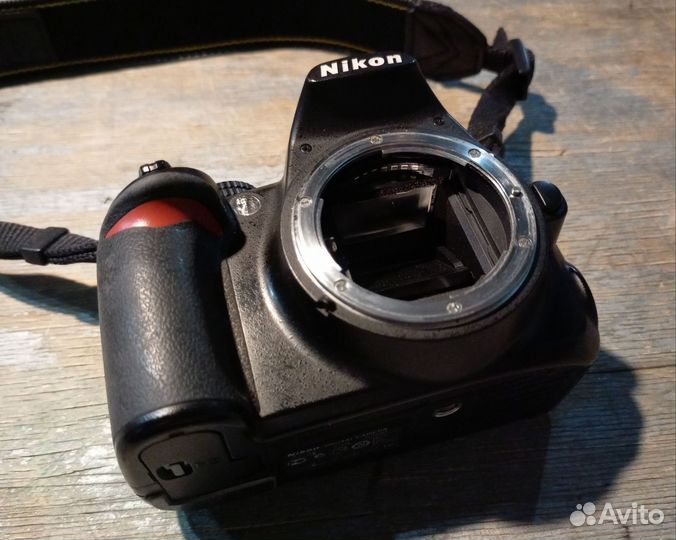 Зеркальный фотоаппарат Nikon d3100