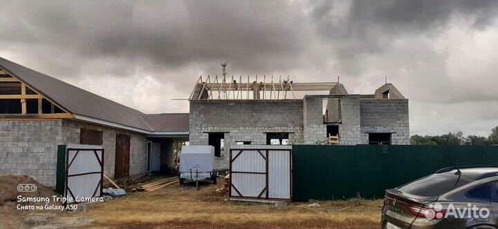 Бригада строителей