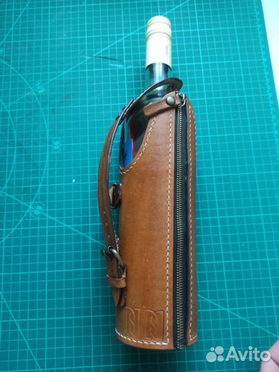 Стильный чехол на бутылку из натуральной кожи
