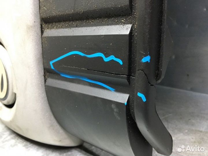 Корпус воздушного фильтра Volkswagen Passat B6